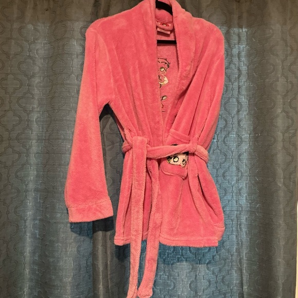 Pink Betty Boop Fleece Robe - Picture 2 of 9